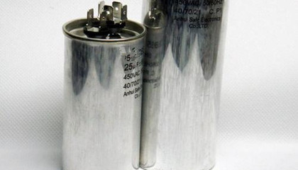 影響交流馬達電容器性能的原因有哪些？
